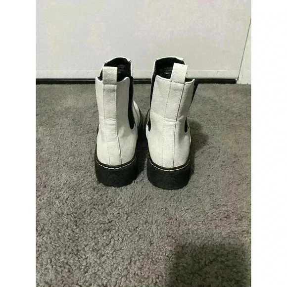 Sincerely Jules White Hippie Slip on Boots Size 8 Chunky Sole - Picture 3 of 9